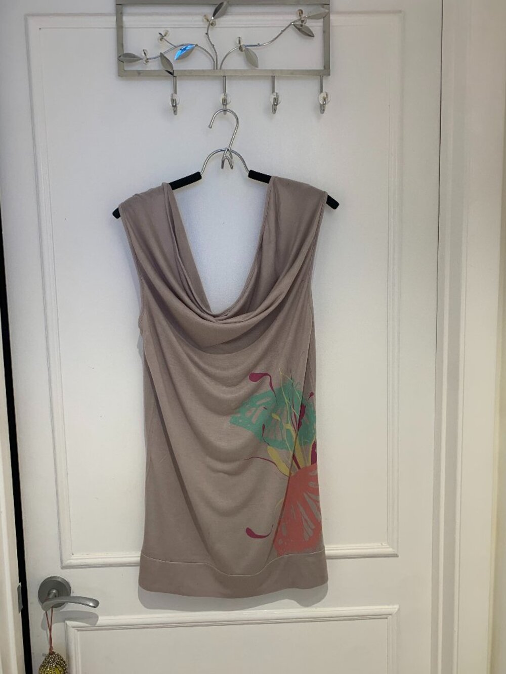 Mynt Star Taupe Multicolor Shirt Pink Ties Size L, Gently Used